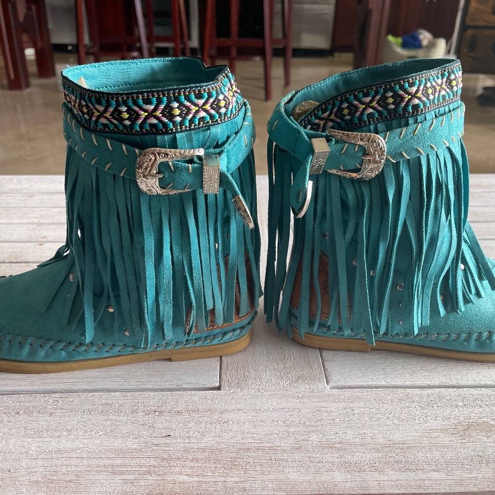 Blue suede boots